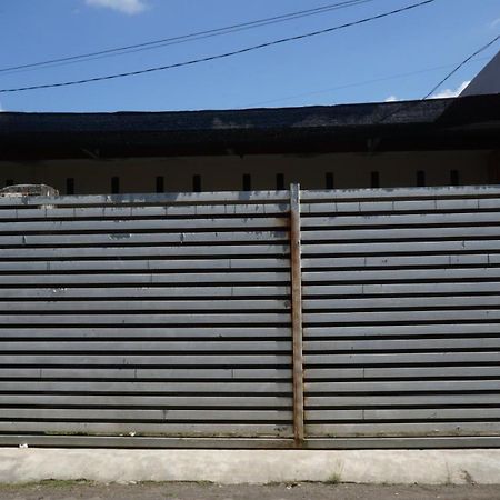 Hotel Spot On 92860 Hunian 99 Banyuwangi  Exterior foto