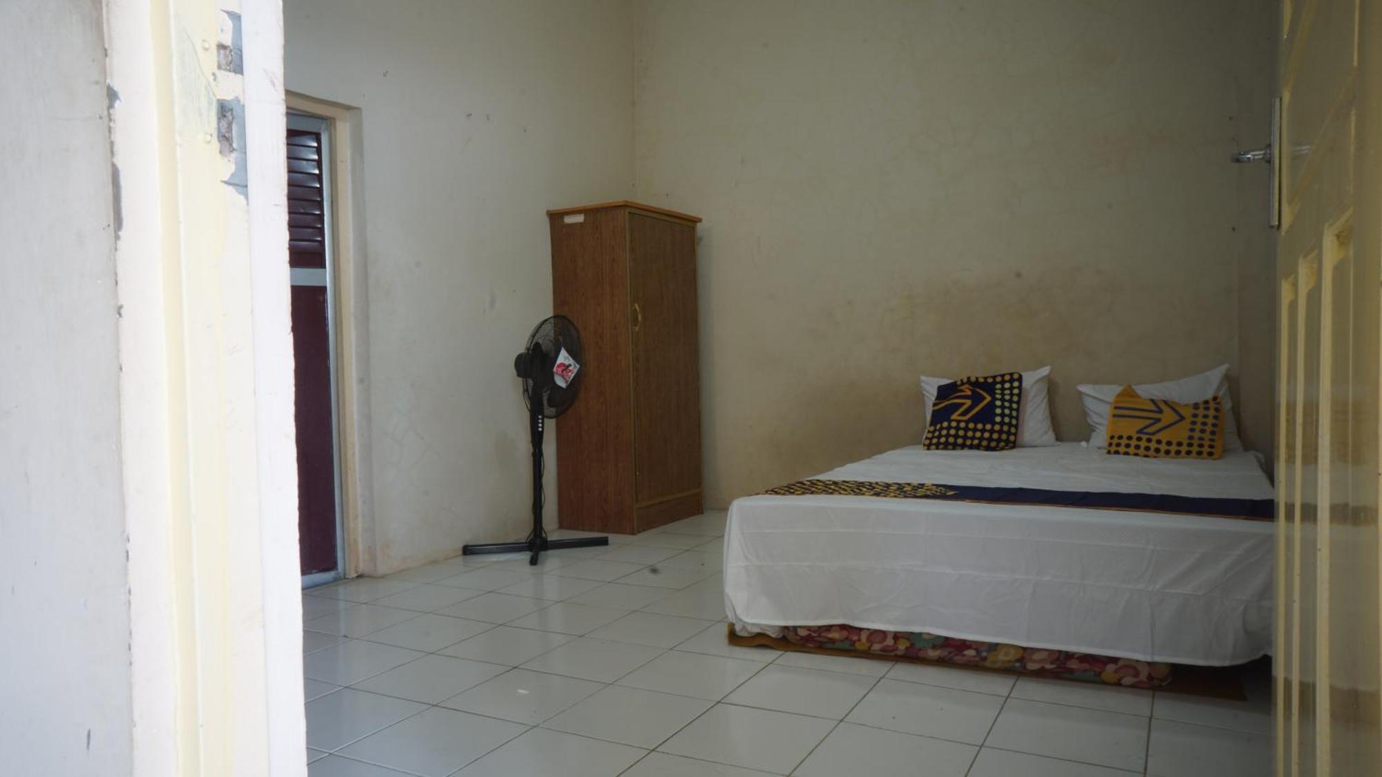 Hotel Spot On 92860 Hunian 99 Banyuwangi  Exterior foto